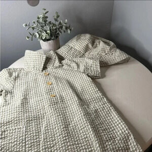 Liam & James Bodysuit Size 6-9m With Hat